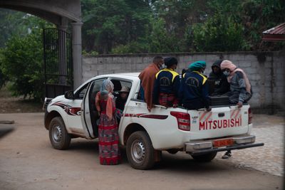 Salomons Schüler rücken mit dem neuen Toyota Hilux zum Einsatz aus