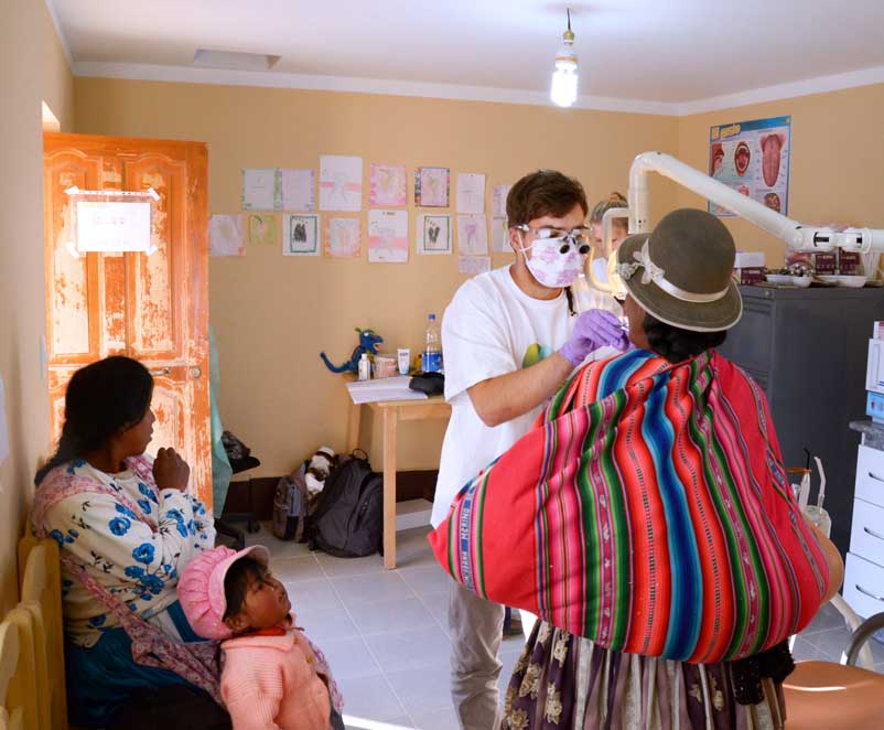 Dentists & Friends, Humanitäre Einsätze - Bolivien